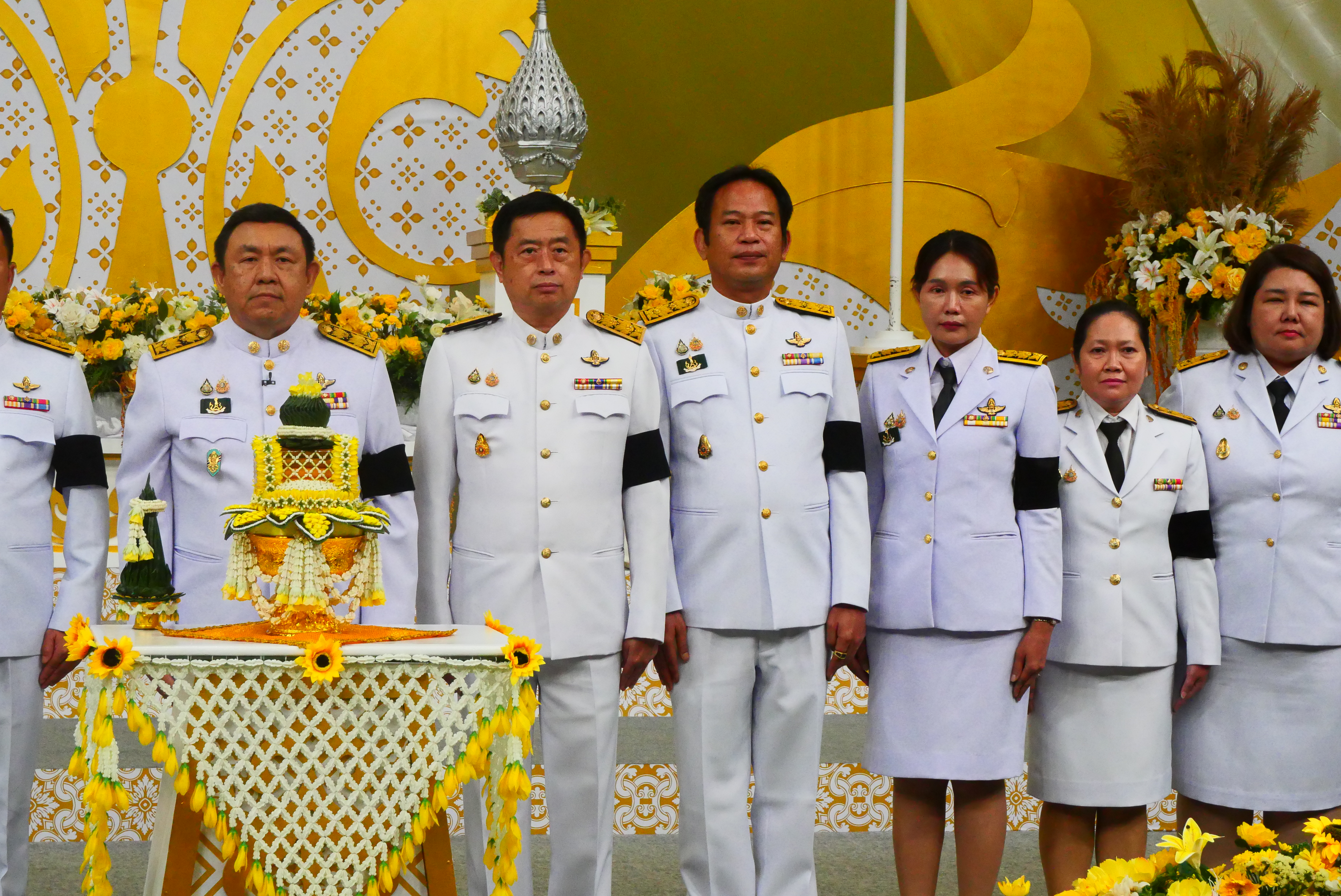 title - คณะผู้บริหาร ส.ป.ก. บันทึกเทปถวายพระพรชัยมงคล เนื่องในโอกาสมหามงคลเฉลิมพระชนมพรรษา 74 พรรษา พระบาทสมเด็จพระปรเมนทรรามาธิบดีศรีสินทร มหาวชิราลงกรณ พระวชิรเกล้าเจ้าอยู่หัว